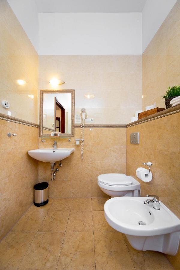 B12 - Comfort Apartemnts City Center Apartment Krakow Exterior photo