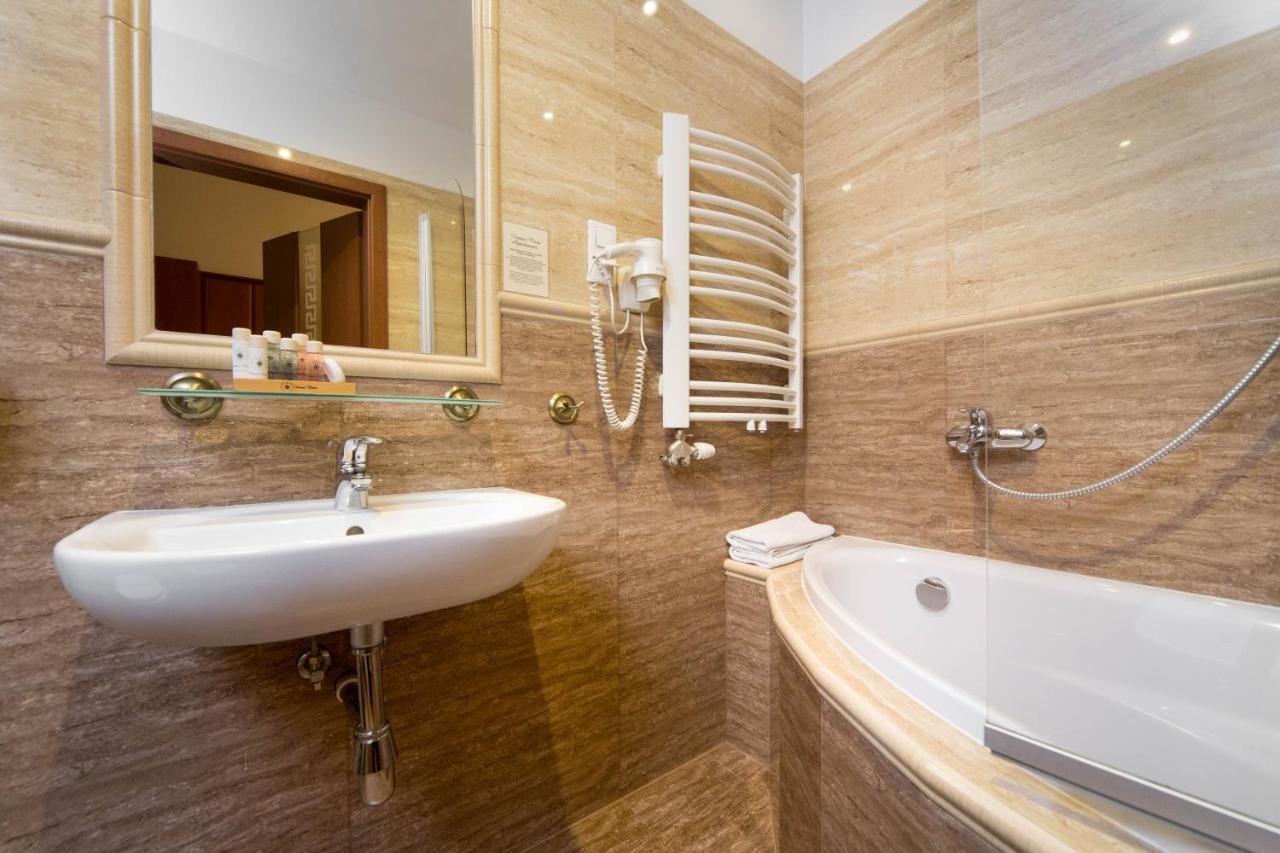 B12 - Comfort Apartemnts City Center Apartment Krakow Exterior photo