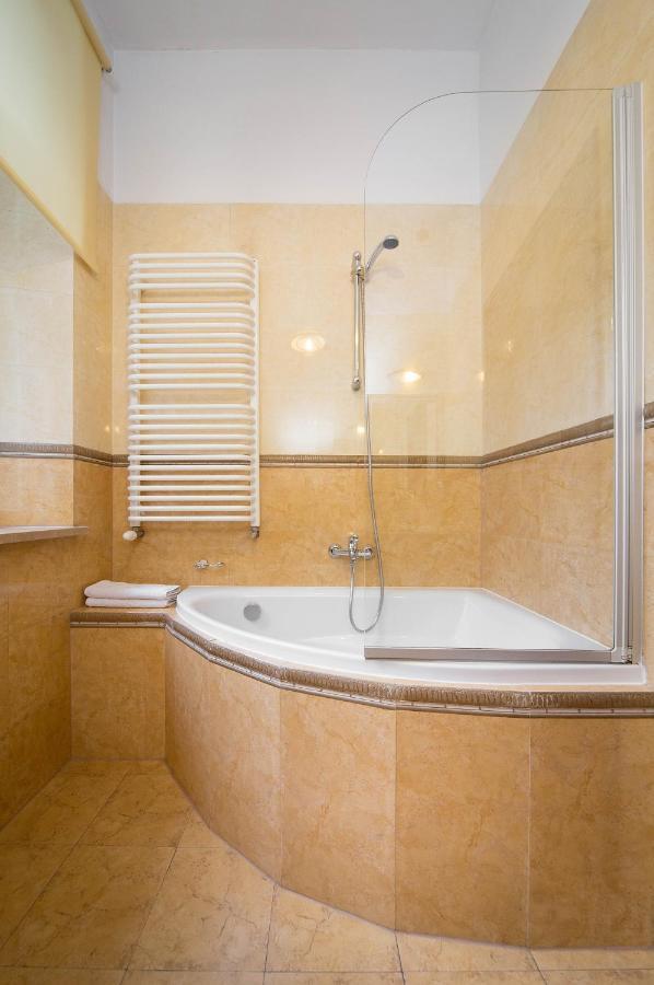 B12 - Comfort Apartemnts City Center Apartment Krakow Exterior photo